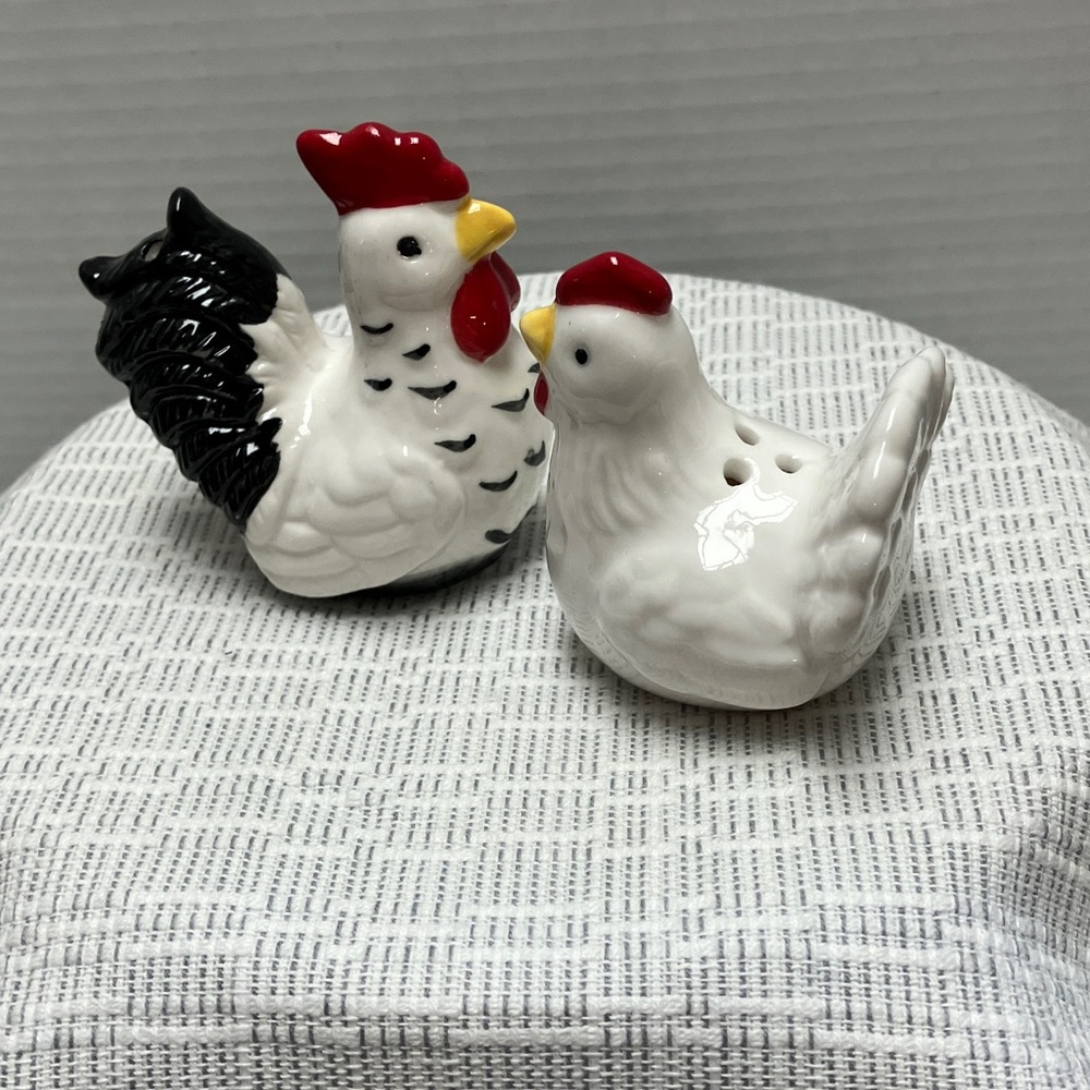 Chicken Salt and Pepper Shakers
